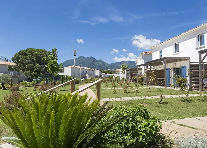 Aparthotel Odalys Acqua Linda 3*