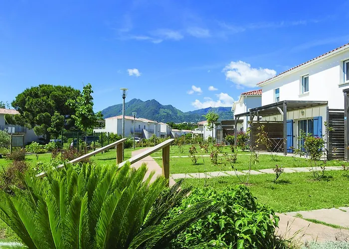 Aparthotel Odalys Acqua Linda 3*